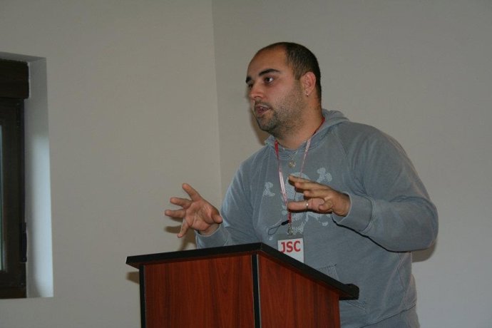 Víctor Casal, Juventudes Socialistas