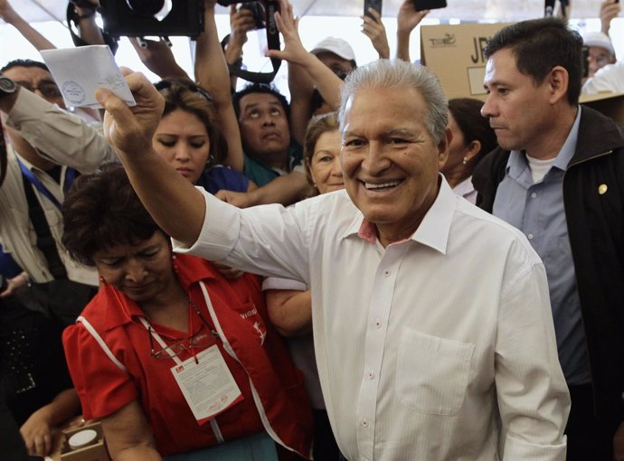 El candidato presidencial salvadoreño Salvador Sánchez