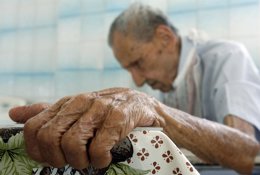 Muchos adultos mayores en Europa y el mundo padecen Alzheimer