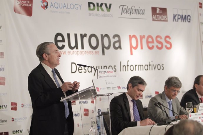 El presidente de la CNMC, José María Marín Quemada, desayuno Europa Press