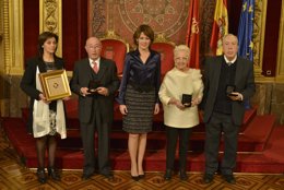 Barcina acompañada por González, Ruiz de Erenchun, Jiménez y Muneta   