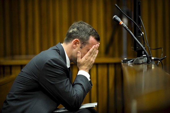 Pistorius entre vómitos, arcadas y lloros juicio reeva por testimonio forense