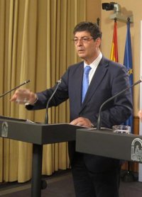 La Junta podrá "expropiar temporalmente" el uso de terrenos privados para hacer exhumaciones