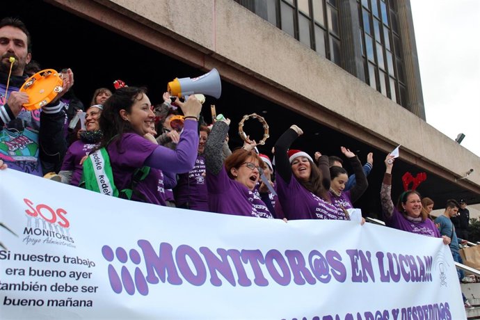 Protesta de monitores escolares