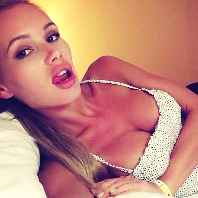 Olya Abramovich dura competencia a Irina Shayk dasha Kapustina exuberante sexy