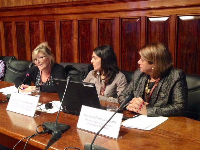 Las enfermeras Olga Vigo, Cristina Rey y Anna Pedraza