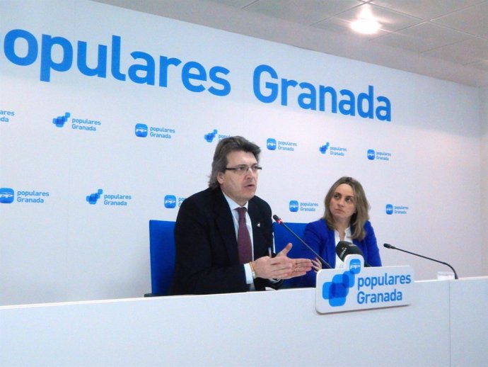 José Torrente y Marifrán Carazo en rueda de prensa