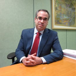 El diputado provincial José Manuel Gimeno (PP) en su despacho en la DPZ