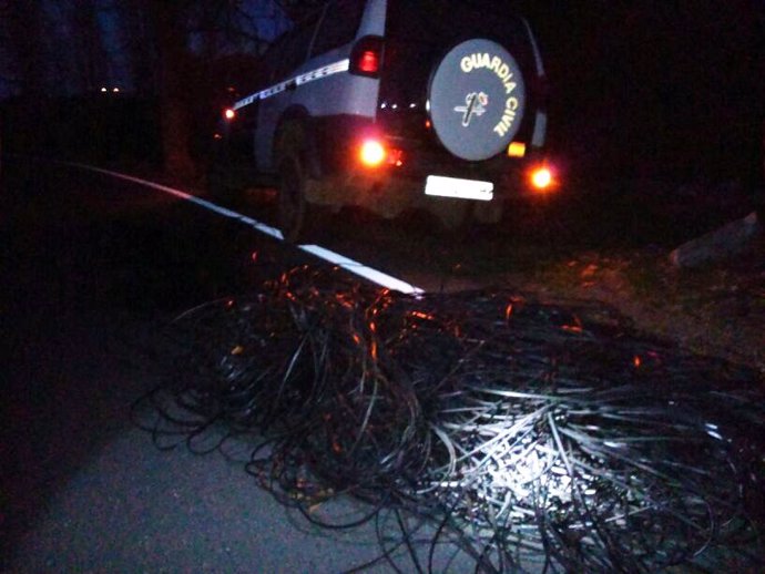 Dos detenidos por robar cable en Constantina (Sevilla)