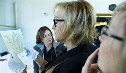 Nota, Fotos Y Audio: El Archivo Regional De La Comunidad De Madrid Custodia A Pa