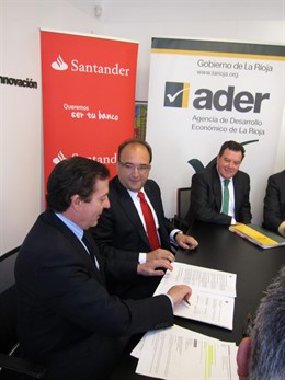 Firma convenio Santander y ADER