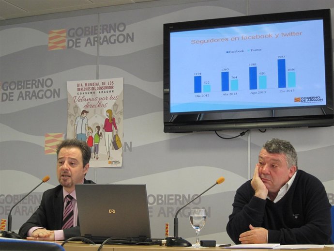 El director general de Consumo, Sergio Larraga, y el concejal Laureano Garín