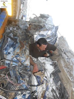 Menor rescatado entre un amasijo de chatarras de un coche compactado