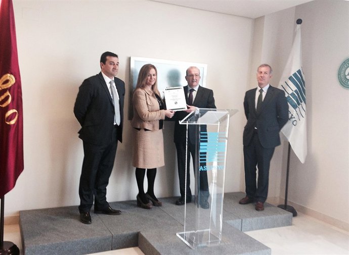 María Jesús Serrano preside la entrega a Asepeyo del certificado 'QSostenible'