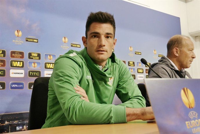 Antonio Adán, portero del Real Betis en rueda de prensa