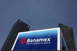Banco Nacional de México (Banamex).