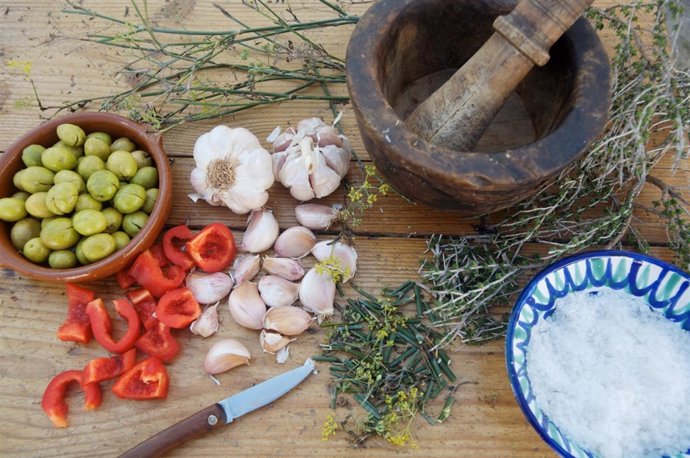Preparando un gazpacho