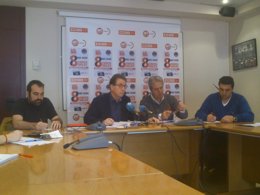 Cedrún y Martínez, junto a dos de los acusados del juicio