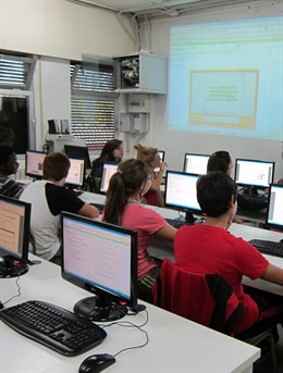 Ordenadores En Las Aulas 