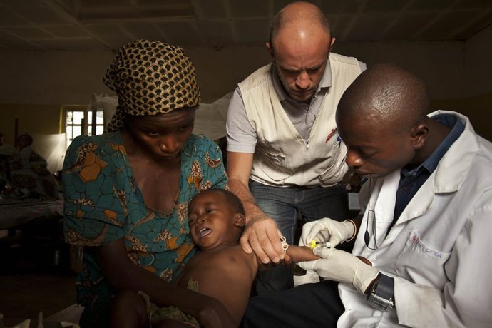 Cooperantes de Médicos Sin Fronteras (MSF) en República Democrática del Cogo