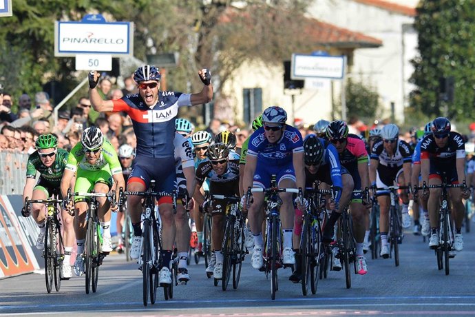 Pelucchi gana la segunda etapa de la Tirreno-Adriático