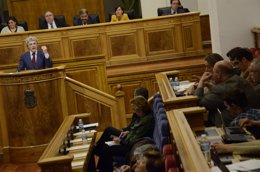 Esteban en el pleno de las Cortes