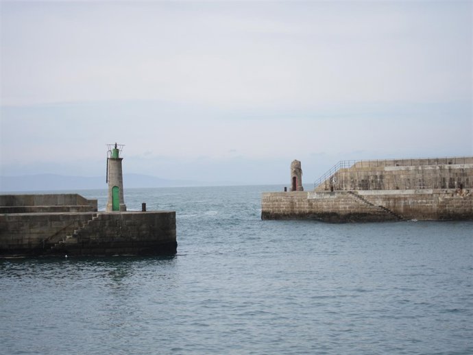 Puerto de Tapia de Casariego tras el temporal 