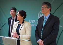 Diego Valderas, hoy junto a Dolores Muñoz y José Luis Pérez Tapias