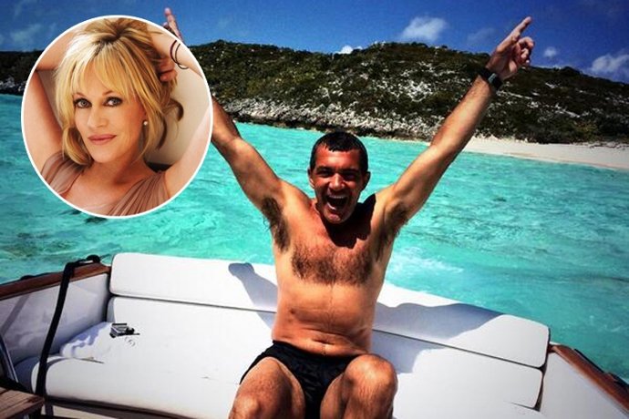 Melanie Griffith presume de marido, Antonio Bandras, en Twitter