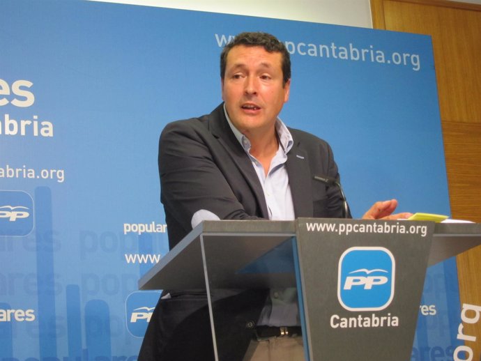 El diputado del PP Íñigo Fernádez