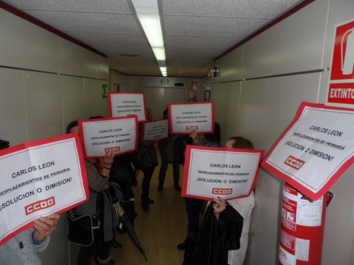 Protesta de CCOO por el problema de los desplazamientos de Primaria