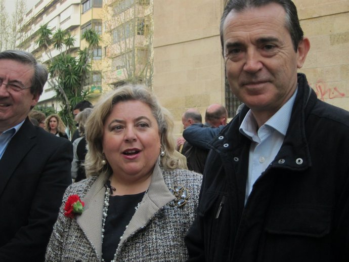 Clara Aguilera junto a Juan Carlos Pérez Navas