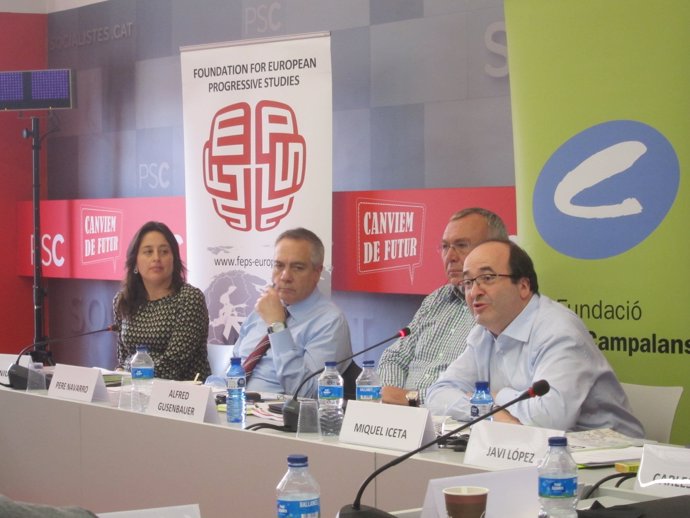 Miquel Iceta, Alfred Gusenbauer, Pere Navarro y Esther Niubó