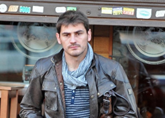 Portada anuncio del terreno de juego a la carretea, en un spot publicitario 