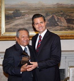 Peña Nieto y Armando Manzanero