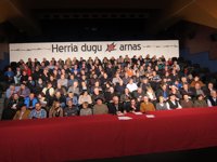 Huidos sin causas pendientes ofrecen "ayuda" para que otros "regresen"