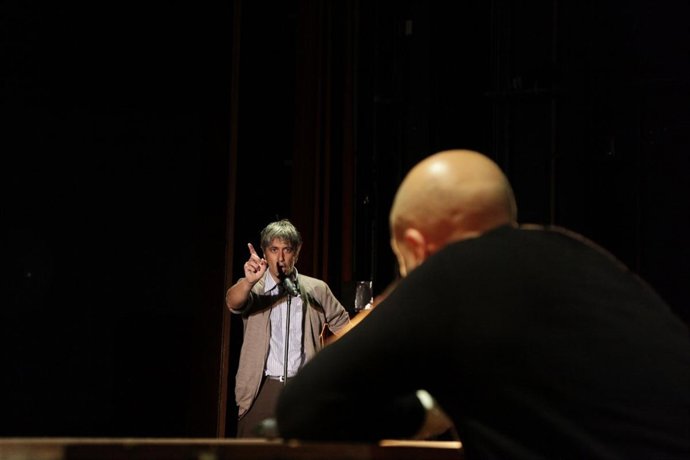 Titzina Teatro en 'Distancia siete minutos'