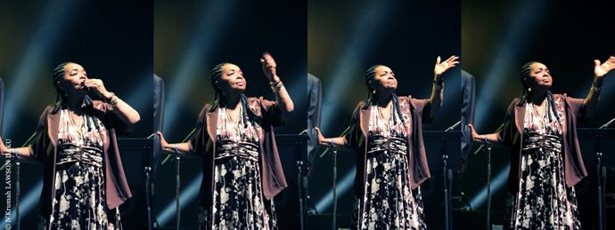 Homenaje a Cesárea Évora en el Lope de Vega de Sevilla