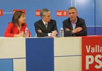 Jáuregui cree que España debe abordar los problemas "mirando a los ojos" y pide que Mas no marque la agenda política