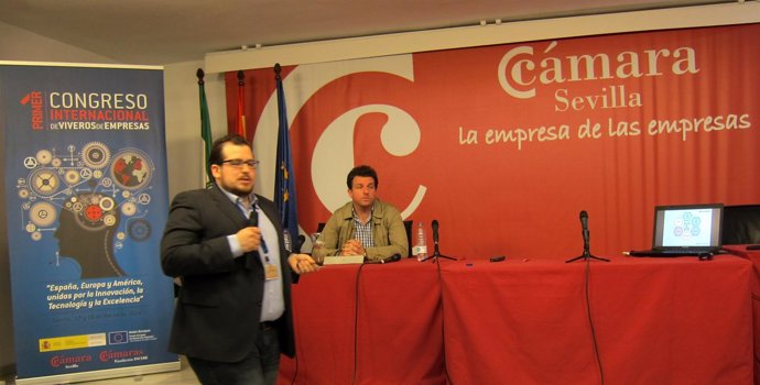 Los fundadores de WorkInCompany Jaime Aranda y Alberto Pérez-Sola 