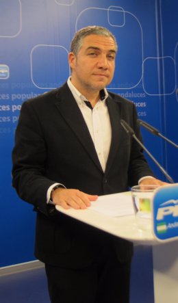 Elías Bendodo, portavoz del PP-A en rueda de prensa