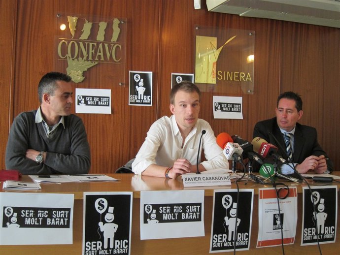 Xavier Casanovas(medio) y Miguel Ángel Mayo(derecha), 