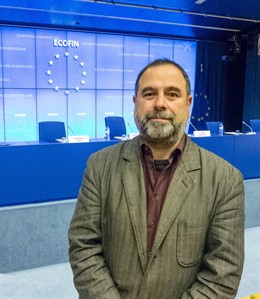 Eliseo Oliveras, periodista