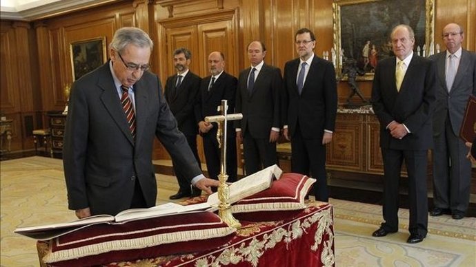 Ricardo Enríquez jura su cargo ante el Rey