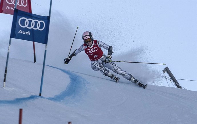 Carolina Ruiz en el Campeonato de España de esquí