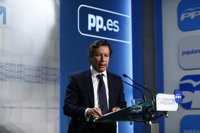 Floriano dice ante el Comité de Campaña del PP que Valenciano se "desgañita en mítines" pero el PP ganará las elecciones