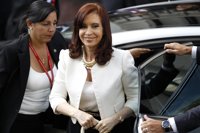 Argentina.- Kirchner se reunirá hoy en París con François Hollande