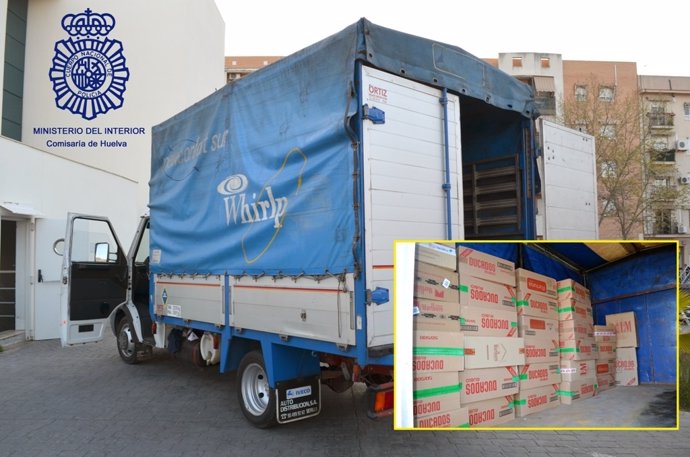 Camión abandonado a medio cargar de tabaco en Huelva tras el atraco