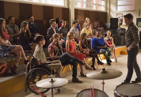Glee celebra su episodio 100