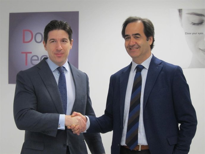 El dtor.Grl.De Dogi I.Mestre y el pte. De Sherpa Capital E.Navarro